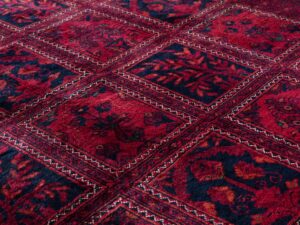 Bilden visar en orientalisk matta, det går att köpa billiga mattor online som turkiska mattor och persiska mattor samt Saida mattor samt moderna mattor med lång lugg